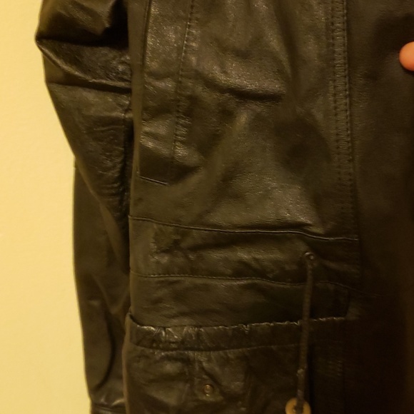 Leather jacket - Picture 7 of 7